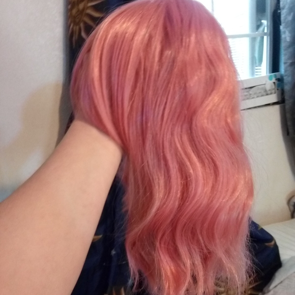 12" SYNTHETIC PINK SHORT WIG - Picture 4 of 4